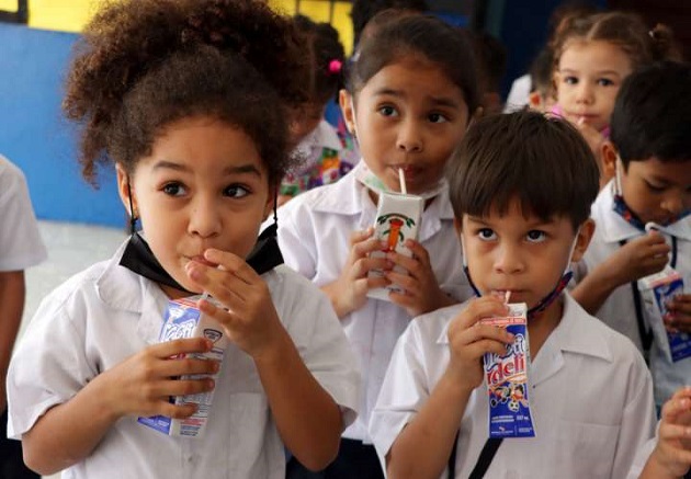 Es una práctica repetitiva en los últimos años, que la crema se entregue avanzado el año escolar. Foto: Archivo