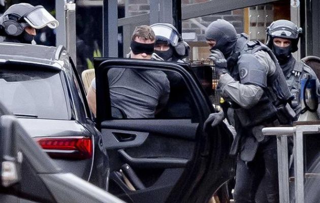 La Policía detuvo al sospechoso de haber provocado la acción. Foto: EFE