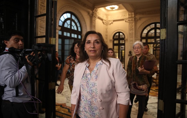 Boluarte afirmó que este allanamiento se había realizado de manera arbitraria. Foto: EFE