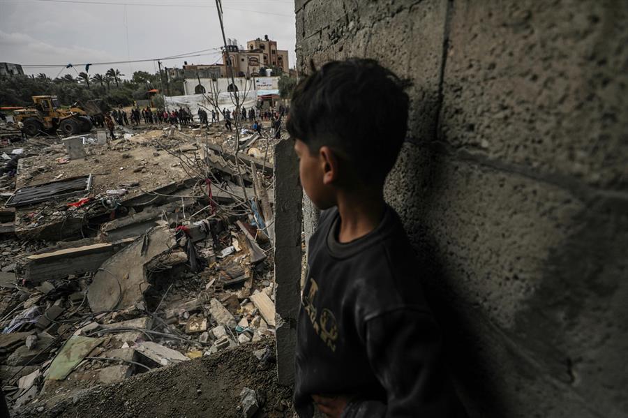 The death toll in the Gaza Strip has exceeded 32,800 following the latest attacks The death toll in the Gaza Strip has exceeded 32,800 following the latest attacks