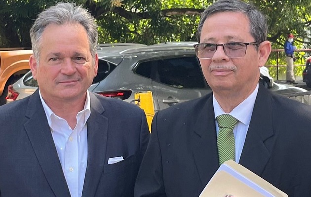 El abogado Juan Ramón Sevillano presentó la demanda en representación de Juan Carlos Navarro. Foto: Cortesía