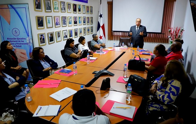 Para la implementación de esta estrategia se realizó una reunión con el equipo responsable. Foto: Cortesía/CSS