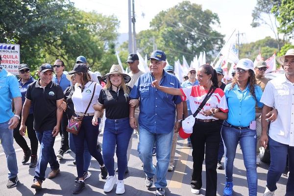 José Raúl Mulino en el Valle de Antón.