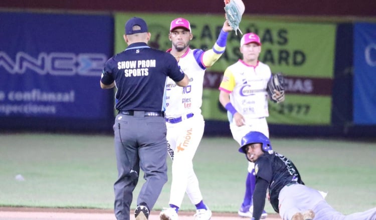 Colón recibe a Darién en el Juan Demóstenes Arosemena. Foto: Fedebeis