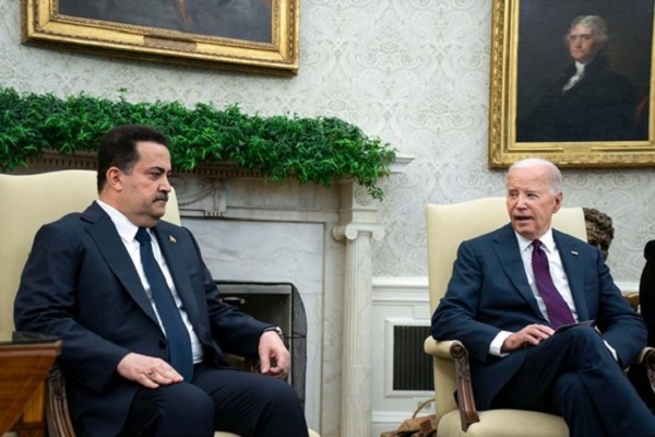 Joe Biden habla con el primer ministro iraquí, Mohamed Shia al Sudani en el Despacho Oval Oval de la Casa Blanca, en Washington. Foto: EFE/ Bonnie Cash/Pool