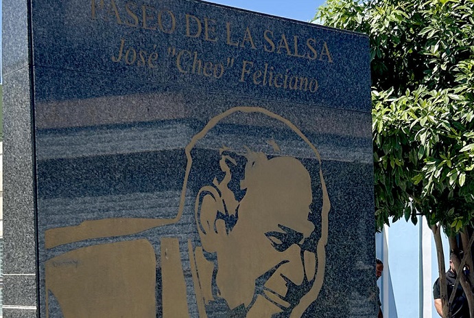 Placa del Paseo de la Salsa José 'Cheo' Feliciano, el 6 de abril de 2024. Foto: EFE