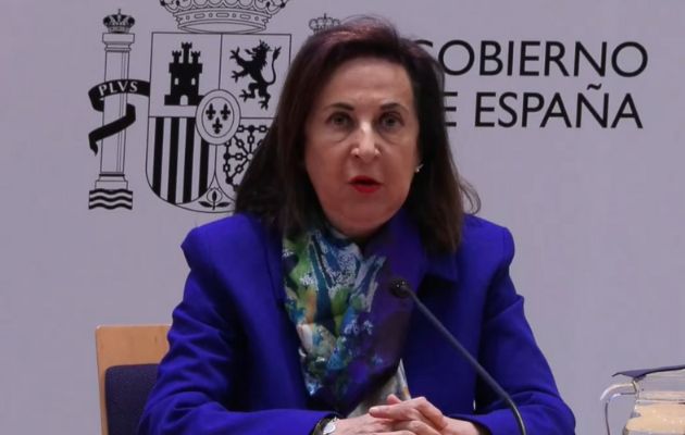 La ministra de Defensa, Margarita Robles, apela a la contención 
