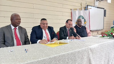 La firma del Convenio de Cooperación fue en El salón Humberto Zárate del Centro Regional Universitario de Colón (CRUC). Foto: Diomedes Sánchez