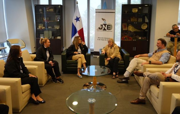 Misión de la OEA se reúne con la  Junta Nacional de Escrutinio (JNE). Foto: Cortesía