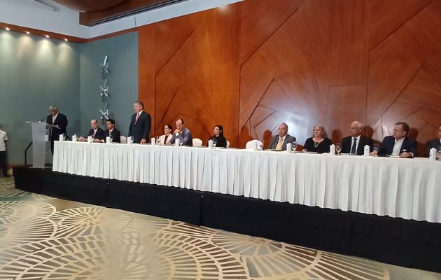 José Raúl Mulino recalcó la competencia de los ministros que ha designado. José Raúl Mulino recalcó la competencia de los ministros que ha designado.