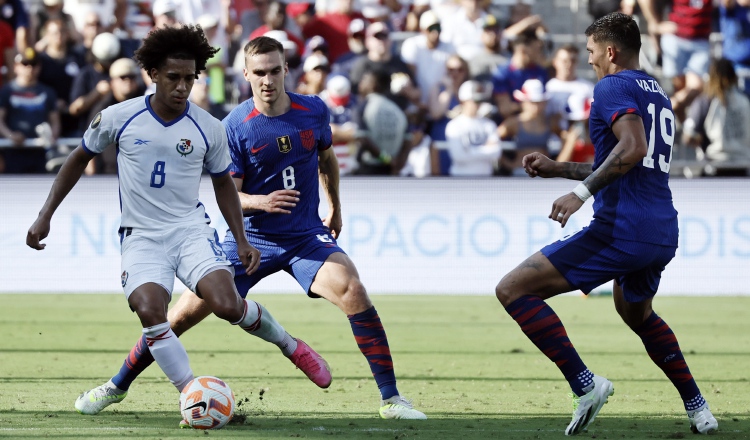 Panamá en duro partido contra Estados Unidos. Foto: EFE Panamá en duro partido contra Estados Unidos. Foto: EFE
