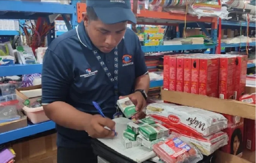 Fueron sacados de circulación varios productos vencidos. Foto. Acodeco