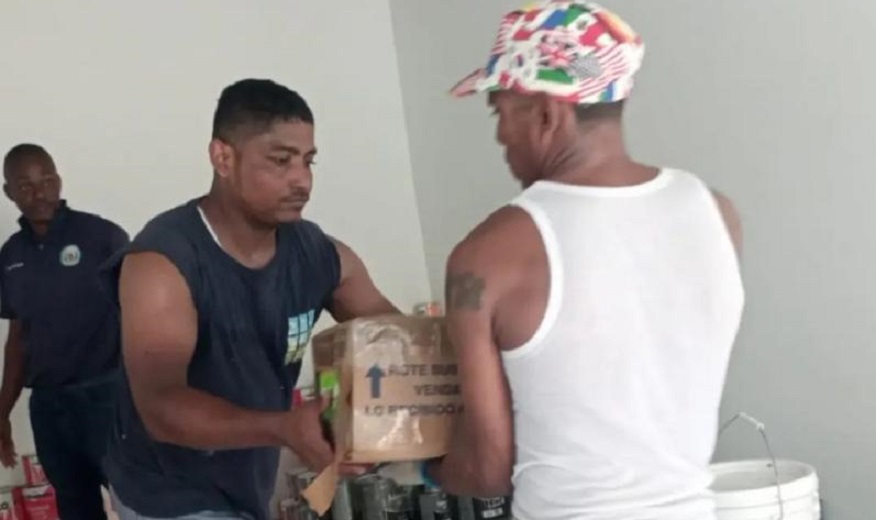  Se logró gestionar la donación de varias decenas de galones de pintura. Foto: Diomedes Sánchez 