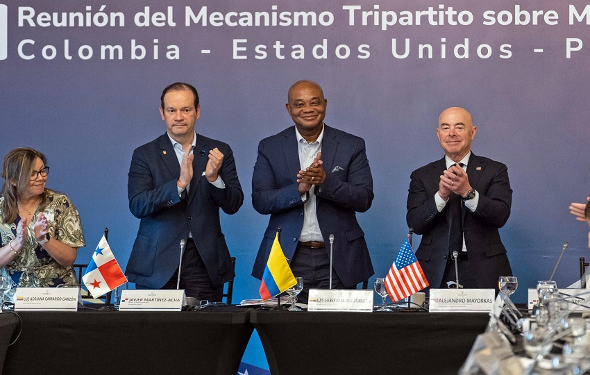Javier Martínez-Acha Vásquez, sostuvo una reunión con el secretario de Seguridad Nacional de Estados Unidos Alejandro Mayorkas y el ministro de Relaciones Exteriores de Colombia, Luis Gilberto Murillo.