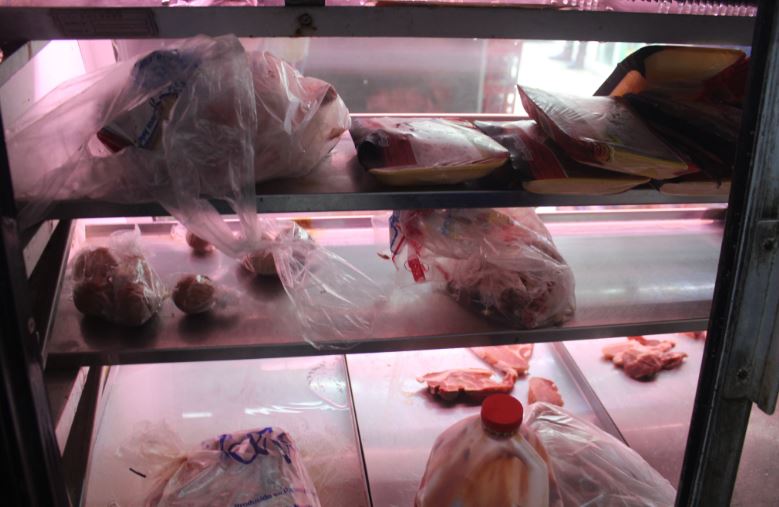 Contaminación cruzada en neveras de supermercados. Foto: Cortesía