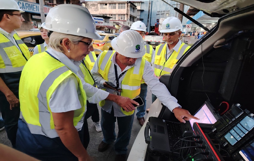 en la provincia de Colón se supervisaron las luminarias, la red de distribución eléctrica, además de la señal de telefonía móvil y de televisión. Foto. Diomédes Sánchez en la provincia de Colón se supervisaron las luminarias, la red de distribución eléctrica, además de la señal de telefonía móvil y de televisión. Foto. Diomédes Sánchez