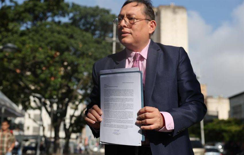 José Vicente Haro, abogado del opositor de la Plataforma Unitaria Democrática (PUD) Edmundo González. Foto: EFE