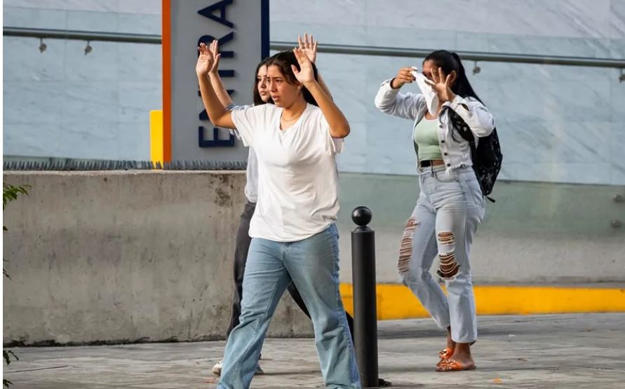Jóvenes protestando tras las elecciones del 28 de julio. Foto: EFE