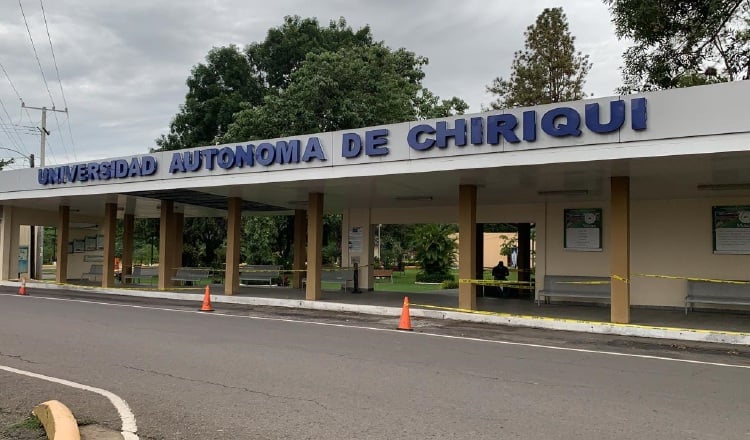 Universidad Autónoma de Chiriquí. Archivo