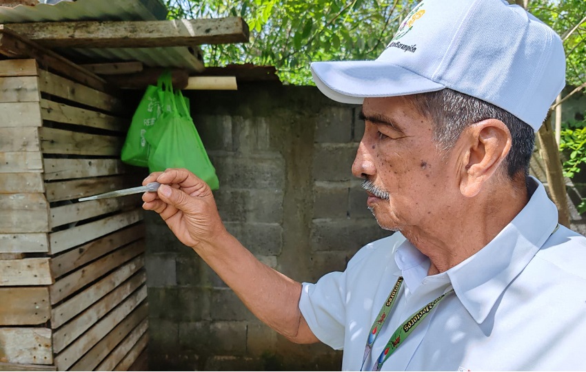 Los equipos realizaron una inspección y verificación de predios, además de docencia, recolección de basura y nebulización en puntos focalizados. Foto. Cortesía Minsa