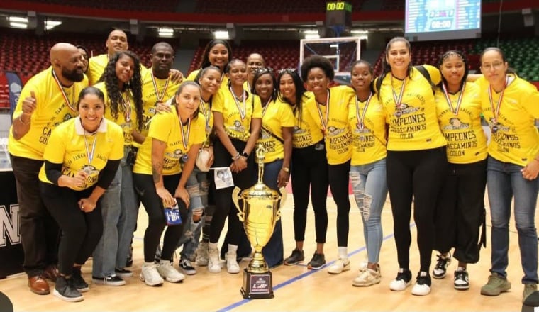 Las Correcaminos de Colón salió campeón femenino. Foto: Fepaba Las Correcaminos de Colón salió campeón femenino. Foto: Fepaba