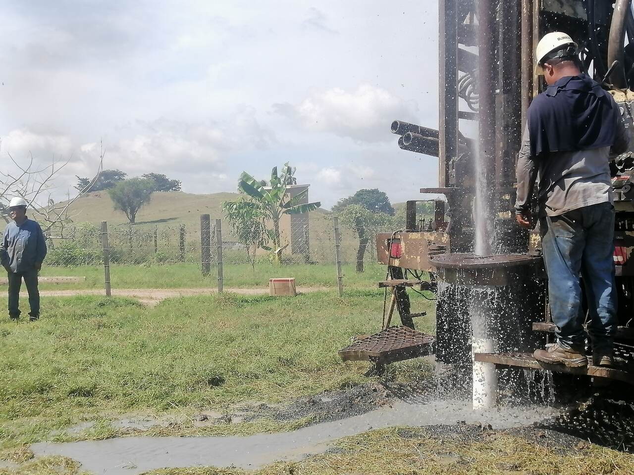 Inicia perforación de pozos en Los Santos en preparación para la sequía