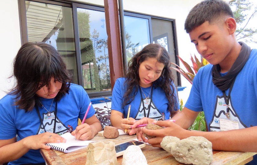 Jóvenes durante las actividades. Foto: Cortesía