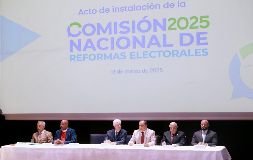 El acto de instalación de la Comisión Nacional de Reformas Electorales se desarrolló este jueves. Foto: Cortesía