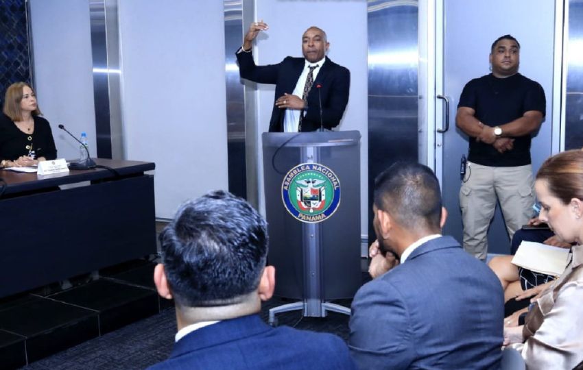El proyecto fue presentado por el diputado Jairo Salazar. Foto: Cortesía