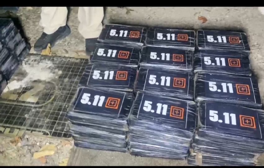 Los detenidos y los indicios fueron remitidos a las autoridades correspondientes para el debido trámite. Foto. Policía Nacional