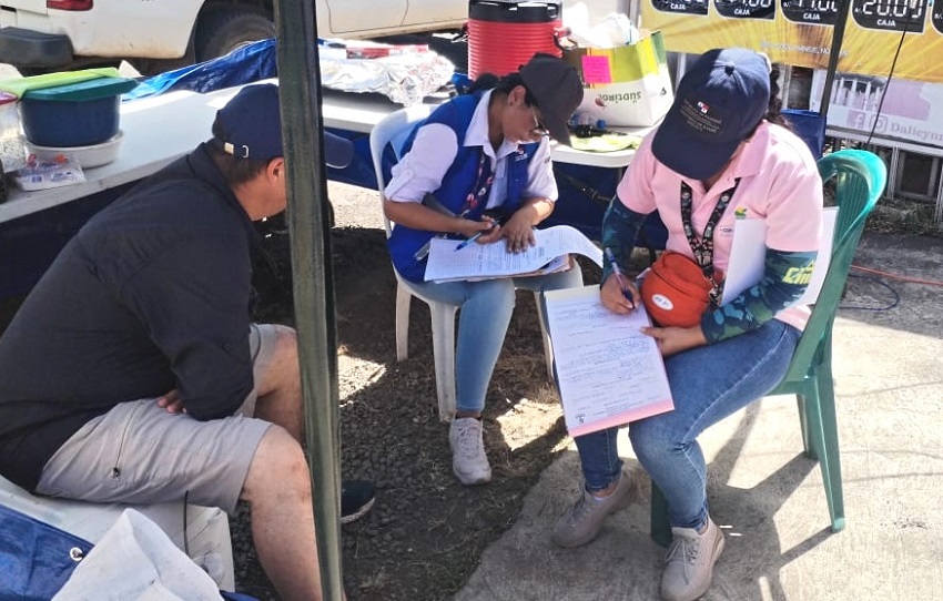 Las autoridades de salud reiteraron el llamado a la población a actuar con responsabilidad, evitar excesos y consumir alimentos en puestos que mantengan las medidas de higiene. Foto. Thays Domínguez