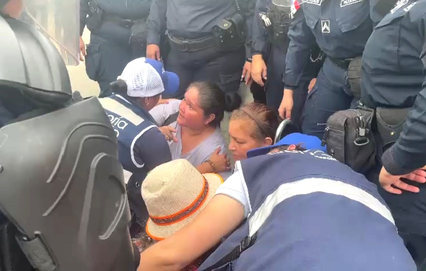 La Defensoría del Pueblo estuvo pendiente de la situación de los manifestantes. Foto. Thays Domínguez