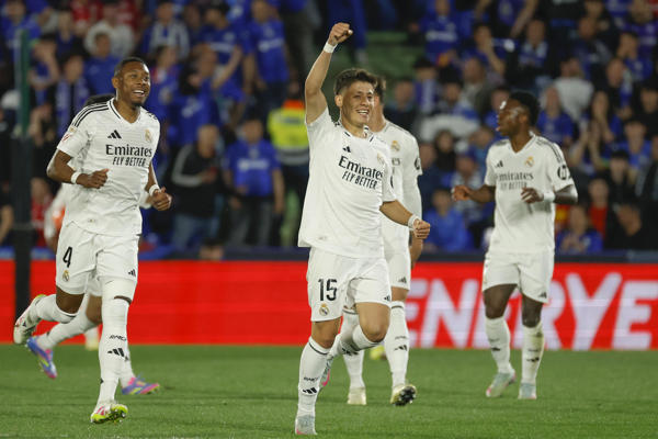 Arda Güler festeja celebra el  gol del equipo madridista. Foto: EFE