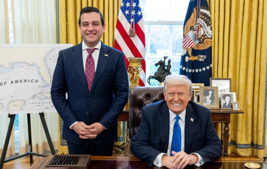 El embajador Kevin Marino Cabrera y el presidente Donald Trump. Foto: X / @USEmbPAN