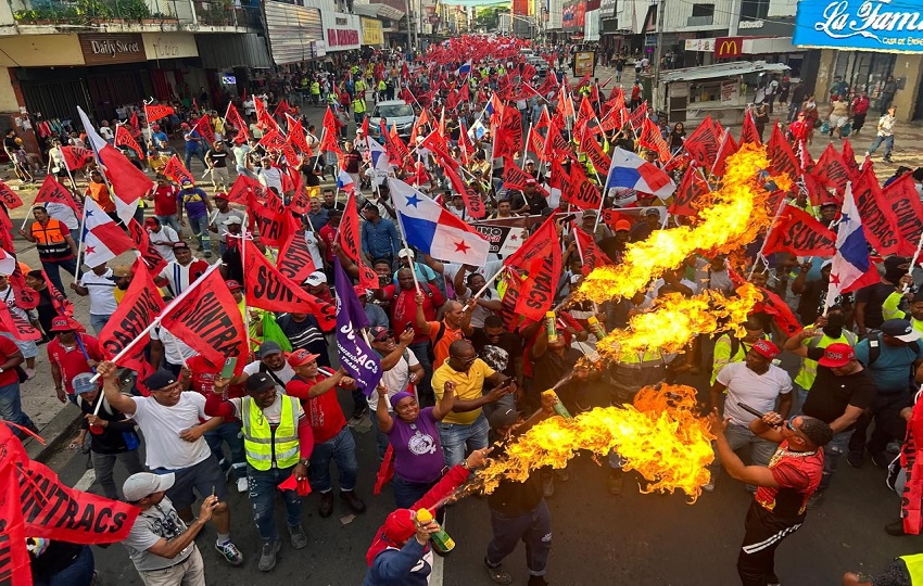 Protesta de los trabajadores de la construcción en Calidonia. Foto: Cortesía Protesta de los trabajadores de la construcción en Calidonia. Foto: Cortesía