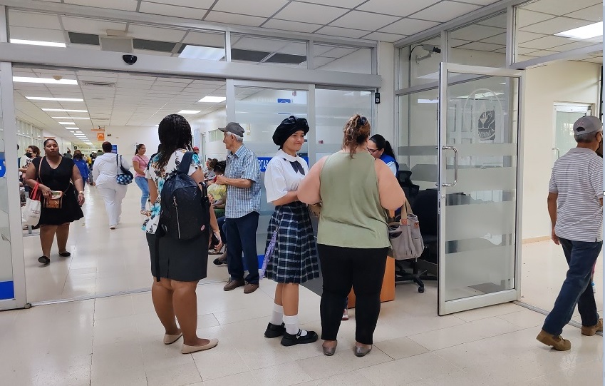 En la Policlínica Santiago Barraza de La Chorrera debieron reagendar sus citas al declararse en huelga un grupo de médicos. Foto. EricMontenegro