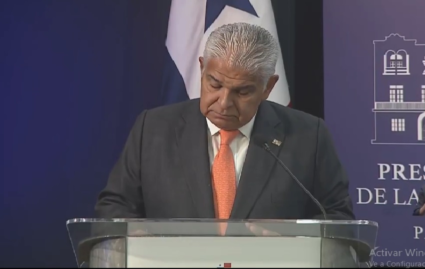 El presidente José Raúl Mulino destacó que “no hay razón para que ningún sector de las fincas bananeras en Bocas del Toro esté paralizado”. Foto. Presidencia 