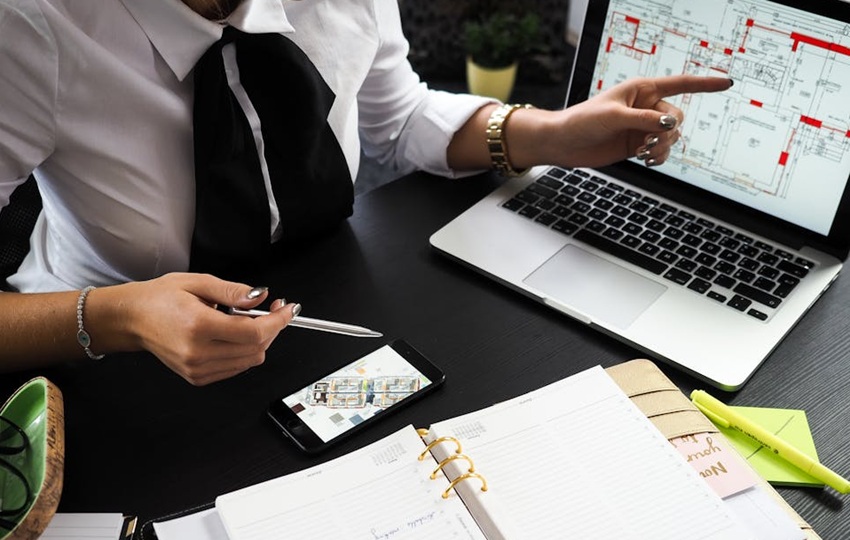 La remuneración pretendida promedio alcanzó los  $1,027 por mes en abril. Foto: Pexels