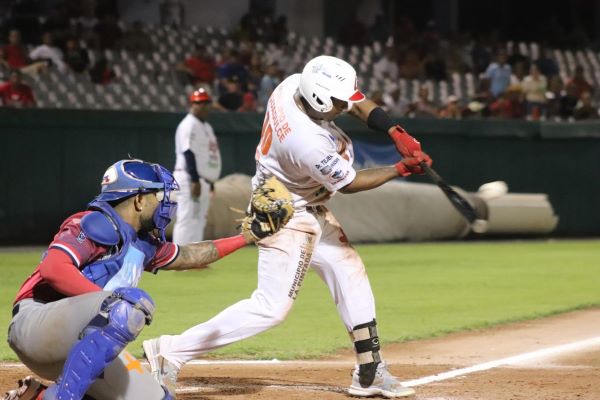 Coclé y Bocas del Toro inician la serie final en el béisbol mayor en el Rod Carew. Foto: Fedebeis.