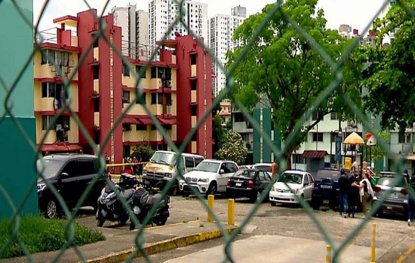 El hecho se registró en el estacionamiento del edificio Napoli, ubicado en Pueblo Nuevo. Foto: Cortesía
