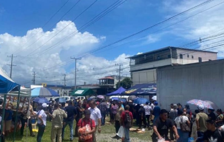 A la región llegaron los camiones con alimentos para la agro ferias. Foto. Cortesía