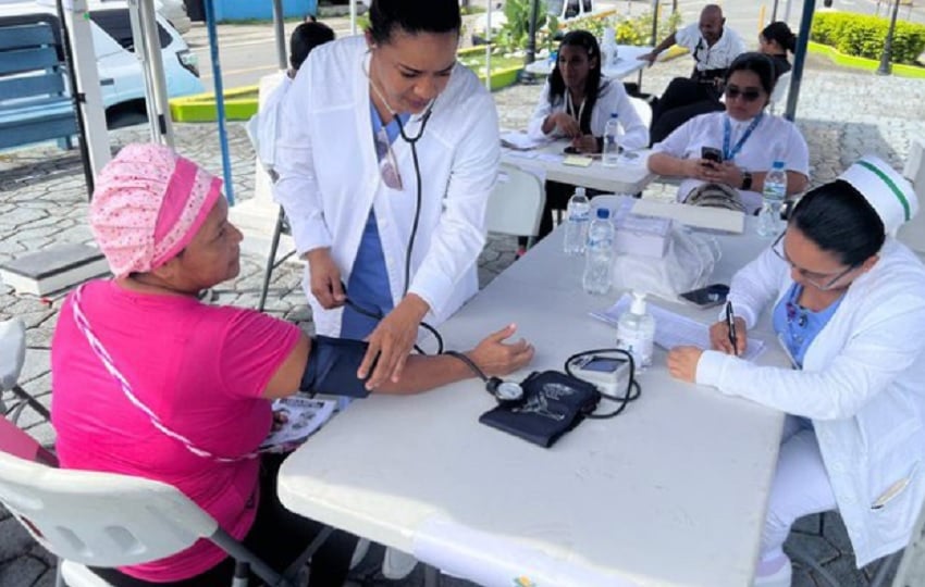 La ciudadanía también le ofrecieron servicios de salud. Foto. Cortesía