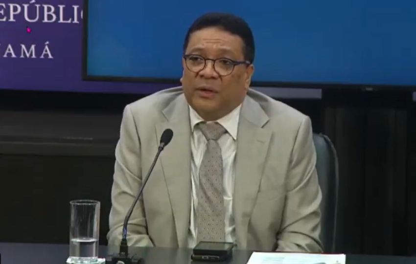 Dino Mon, director de la Caja de Seguro Social.