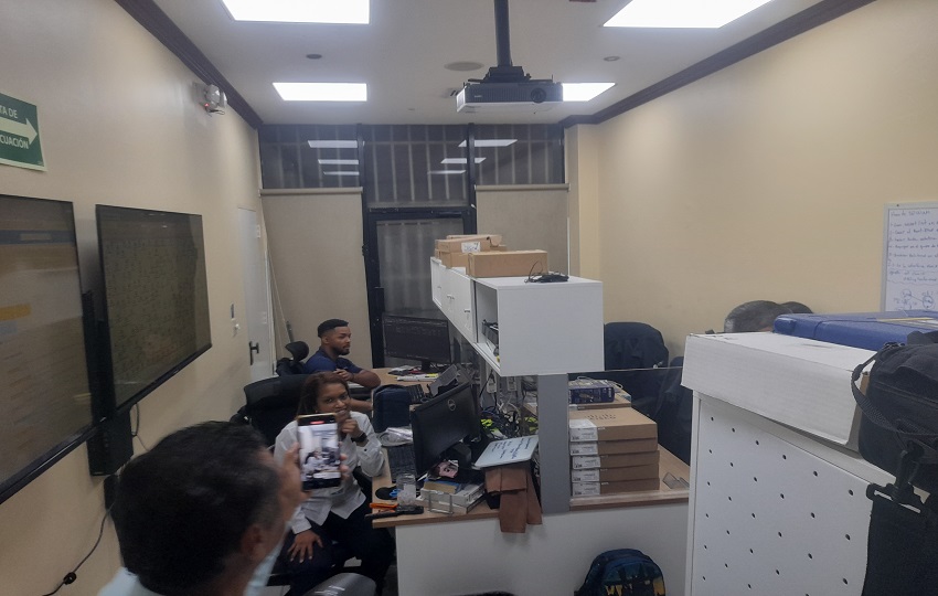Hacinamiento en las oficinas de Etesa. Foto: Vivian Jiménez
