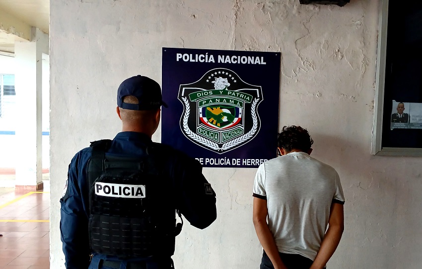 Se detalló que el sospechoso fue localizado y aprehendido en el distrito de Tonosí, en la vecina provincia de Los Santos, un lugar bastante alejado del sitio donde ocurrió el horrendo crimen. Foto. Thays Domínguez