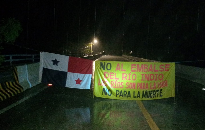 Los manifestantes aseguran que no están de acuerdo con el embalse de Río Indio.