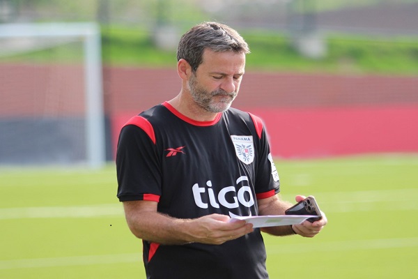 Thomas Christiansen, técnico de Panamá. Foto: FPF