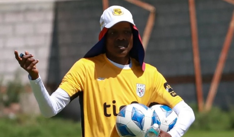 Jorge Dely Valdés, técnico de la Sub-20.  Foto: FPF