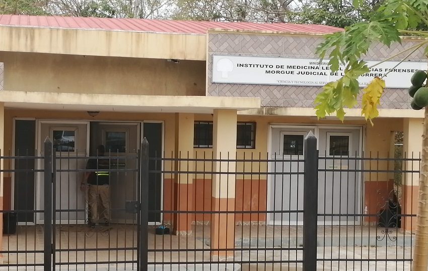 El Instituto de Medicina Legal y Ciencias Forenses (IMELCF) llevará a cabo la autopsia para determinar la causa de la muerte de la mujer. Foto. Eric Montenegro