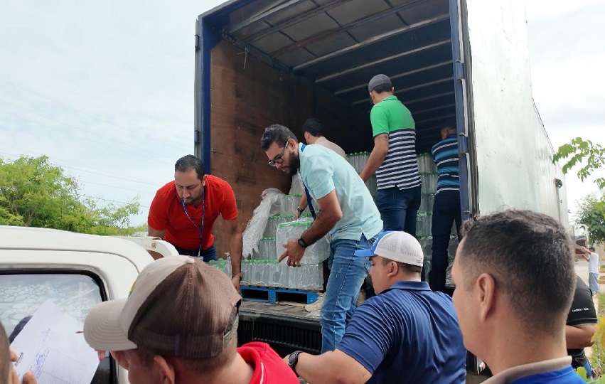 Desde el inicio de la contingencia, se han movilizado más de 210 mil galones de agua en Chitré y 80 mil en Los Santos, mediante camiones cisterna. Foto. Thays Domínguez